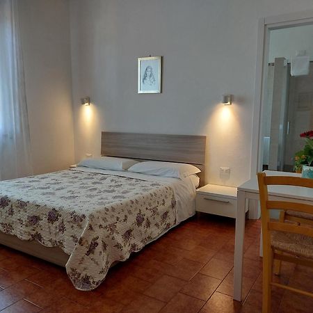 B&B Soleluna Pisa Buitenkant foto